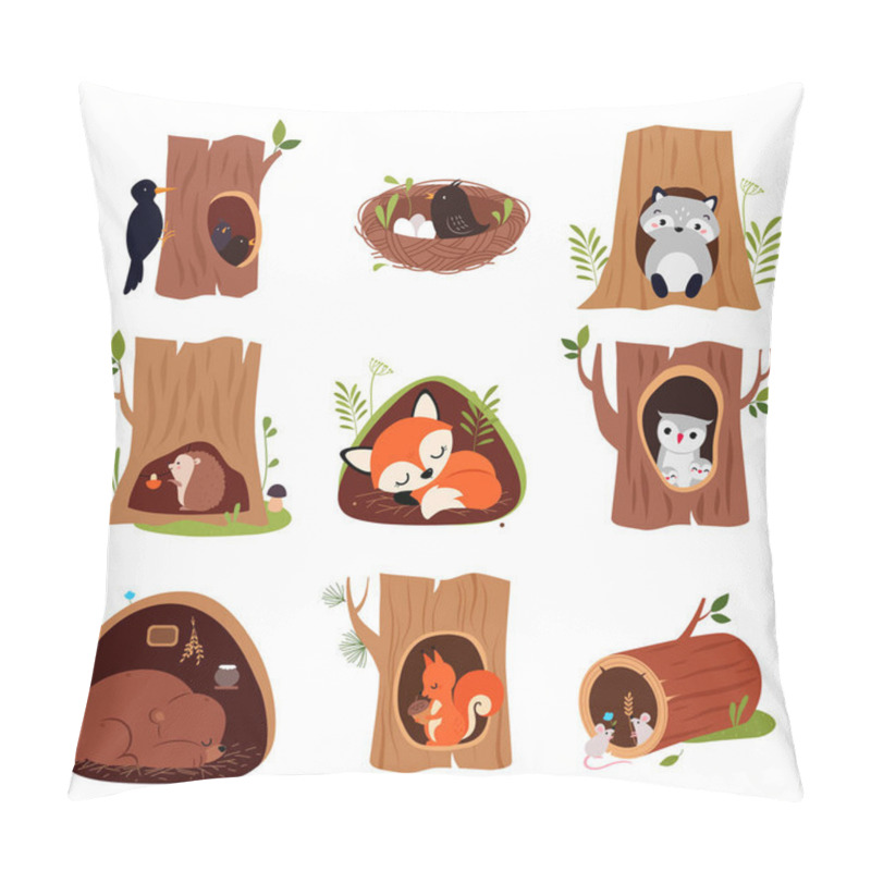 Personality  Cute Animals Sitting In Burrows And Tree Hollows Vector Set Pillow Covers