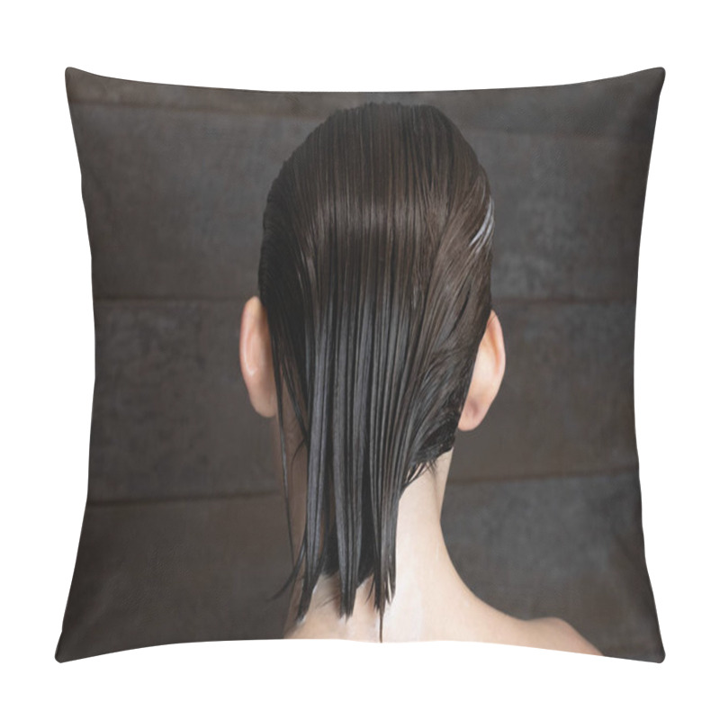 Personality  Female Grooming After Shower Moment Pillow Covers