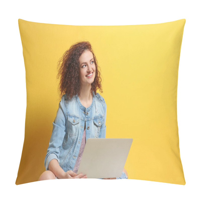 Personality  Young Woman Using Laptop Pillow Covers