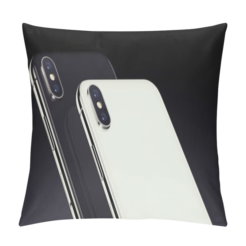 Personality  Close Up Black And White Isometric Smartphones Similar To IPhone X Back Sides With Camera Modules Cropped Pillow Covers