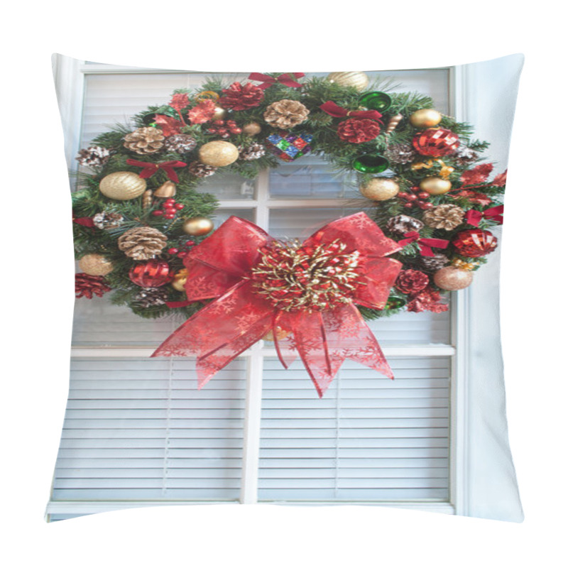 Personality  Christmas Wreath On Door Pillow Covers