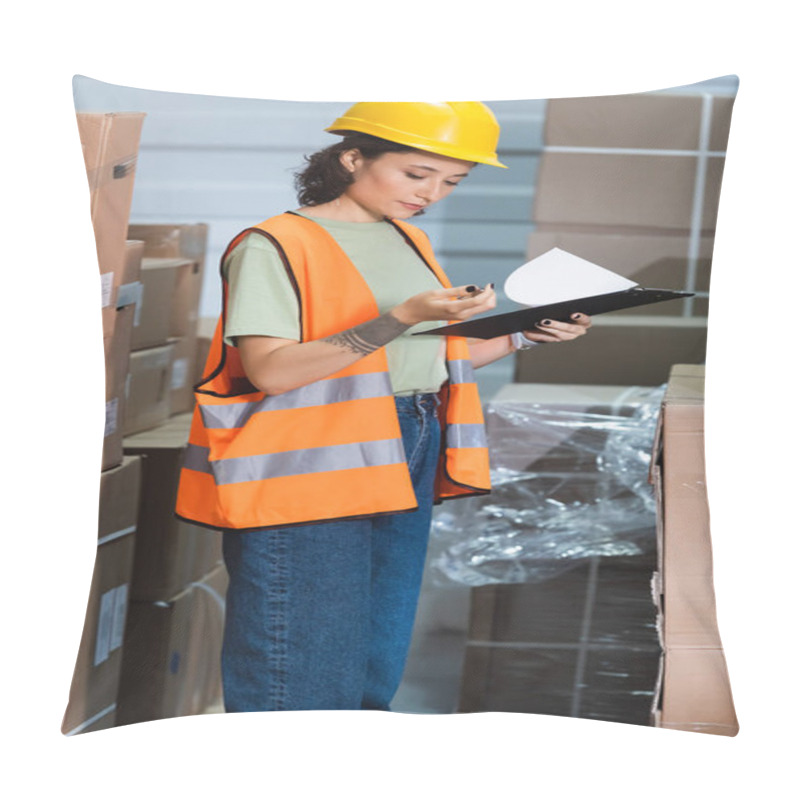 Personality  Female Warehouse Worker In Hard Hat And Safety Vest Holding Clipboard Checking Inventory Pillow Covers