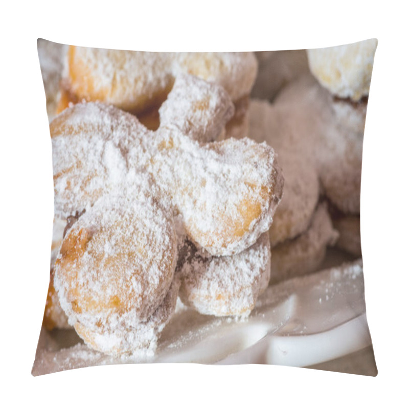 Personality  Vanilice, Serbian Bite-sized Small Vanilla Cookies Made As Sandwich Of Two Vanilla And Walnut Cookies Held Together With A Dollop Of Jam, Usually Served Around The Christmas Pillow Covers