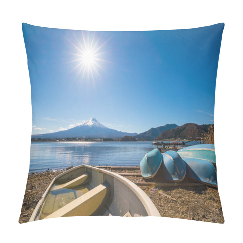 Personality  Sun Star Effect Shot With Mountain Fuji And Boats At Kawaguchiko Lake Japan Pillow Covers