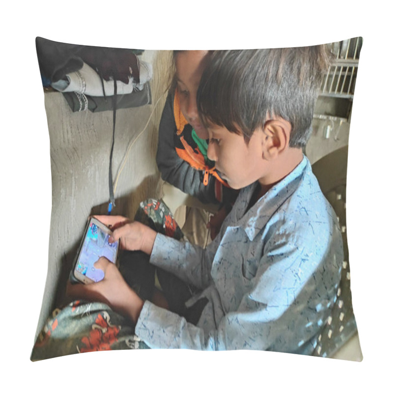 Personality  20 Desember 2021 Zezra, Viramgam, Ahemdabad, Gujarat, India : Closeup Shot Of Young Children Are Using Mobiles Photos Pillow Covers