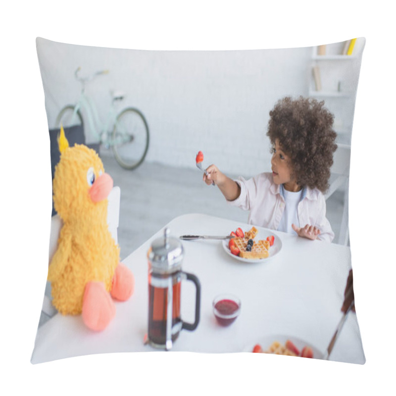 Personality  African American Girl Proposing Strawberry To Soft Toy While Having Breakfast In Kitchen Pillow Covers