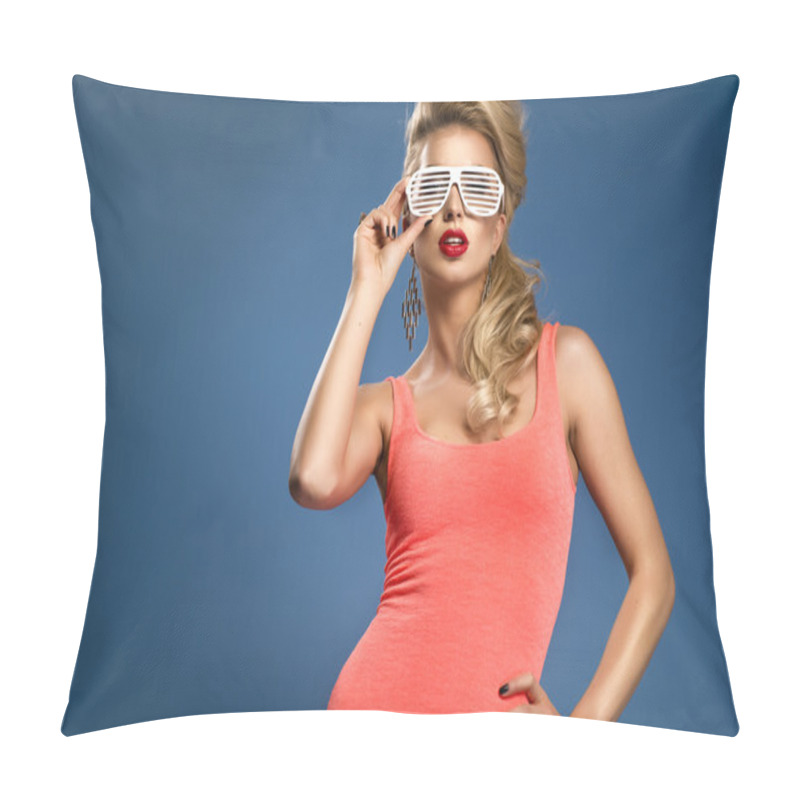 Personality  High Fashion Look.glamor Lifestyle Blond Woman Girl In Glasses Pillow Covers