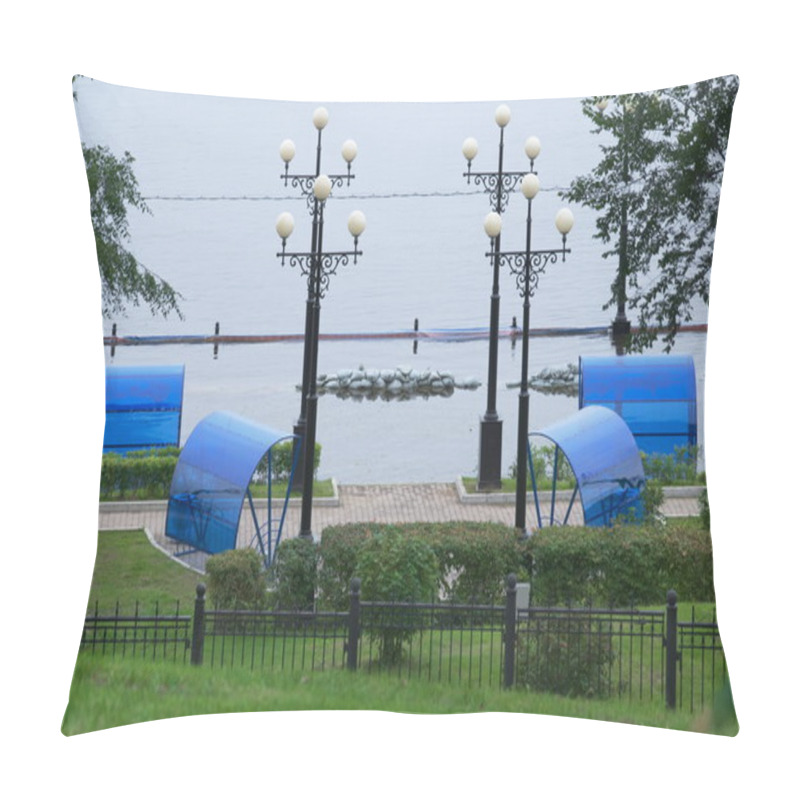 Personality  Nobody On Embankment (two Thousand And Thirteen) Pillow Covers