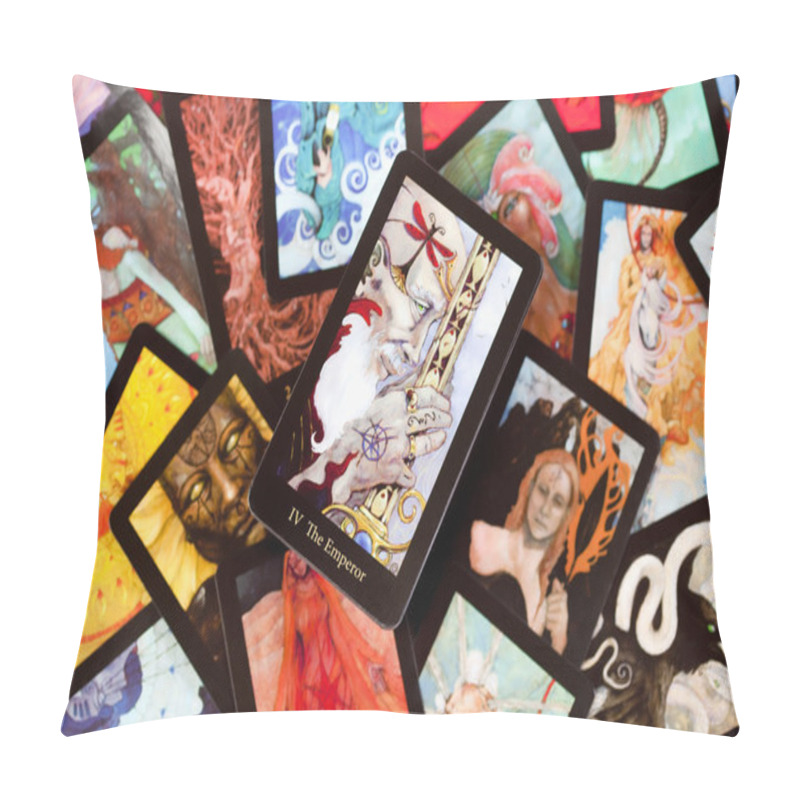 Personality  Different Tarot Cards Pillow Covers