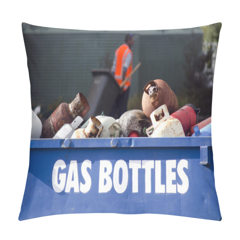 Personality  Old Gas Cylinders Pillow Covers