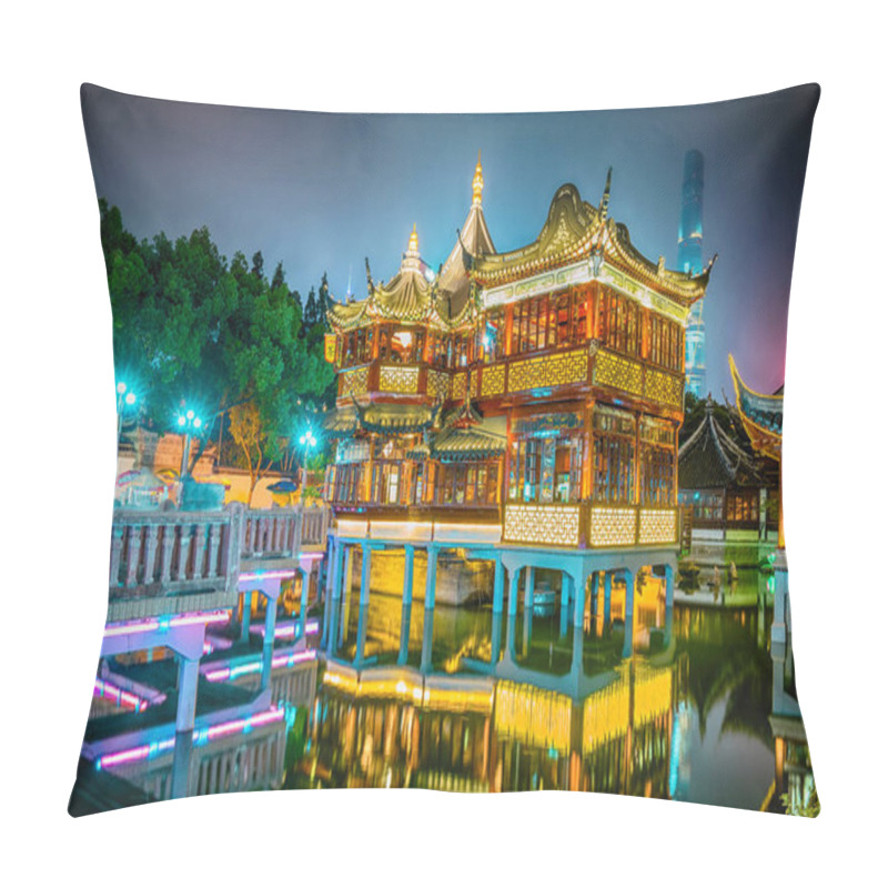 Personality  Shanghai, China View At The Traditional Yuyuan Garden In Night Time. Pillow Covers