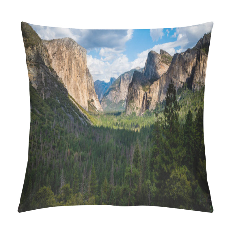 Personality  Famous Tunnel View Yosemite National Park California O Pillow Covers