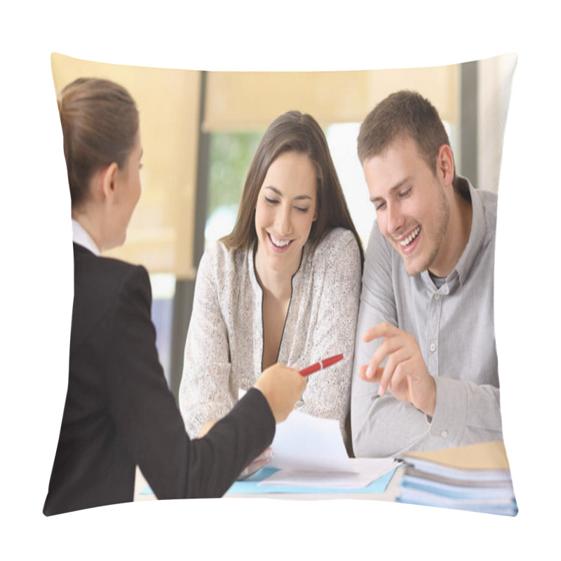 Personality  Customers Ready To Sign A Contract At Office Pillow Covers