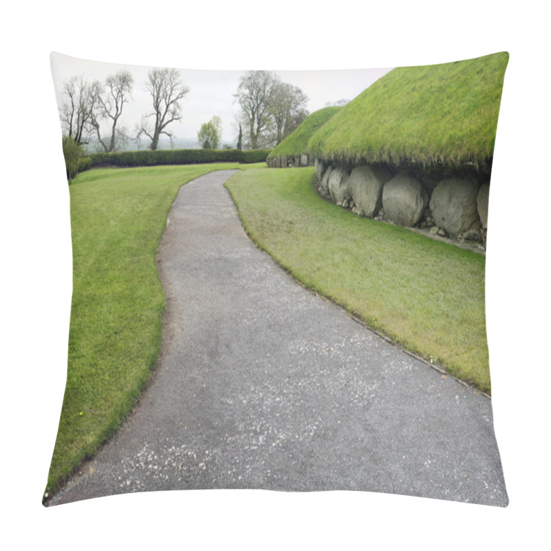 Personality  Knowth Pillow Covers