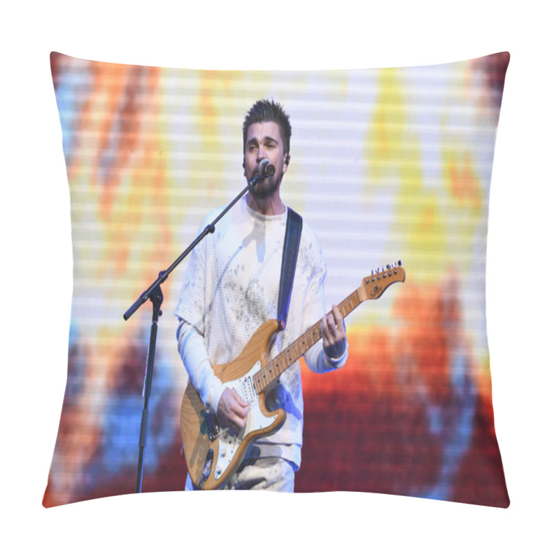 Personality  Juanes In Concert At The Amway Center In Orlando Florida On Apri. 20, 2018 Pillow Covers