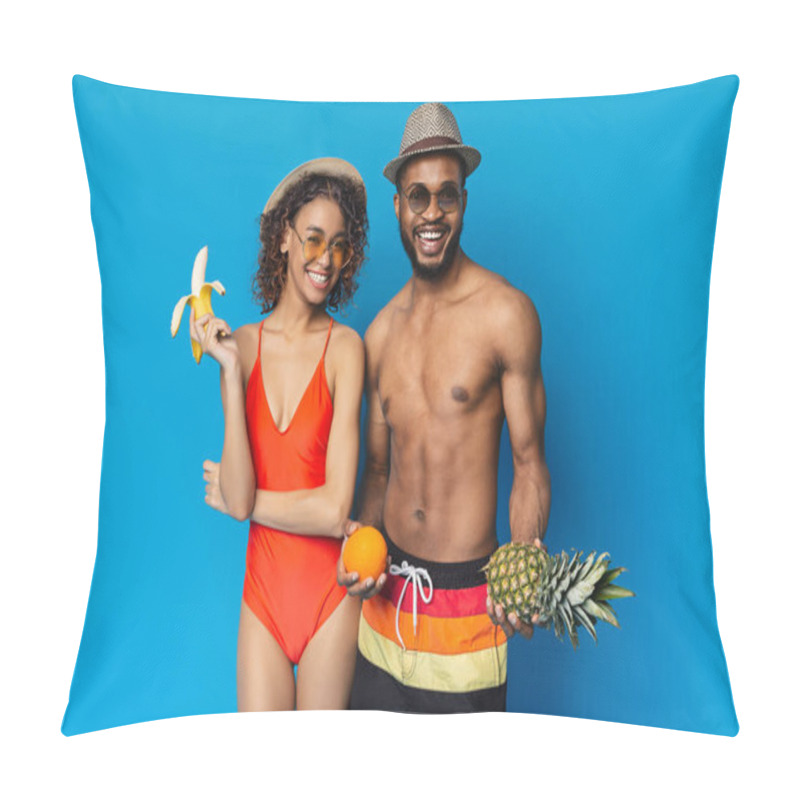 Personality  Cheerful Black Man And Woman Enjoying Fresh Summer Fruits Pillow Covers