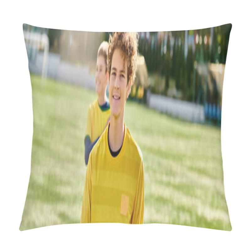 Personality  A Young Man Exudes A Sense Of Triumph As He Stands Atop A Vast, Vibrant Green Field, Surrounded By Lush Vegetation Under A Clear Blue Sky. Pillow Covers