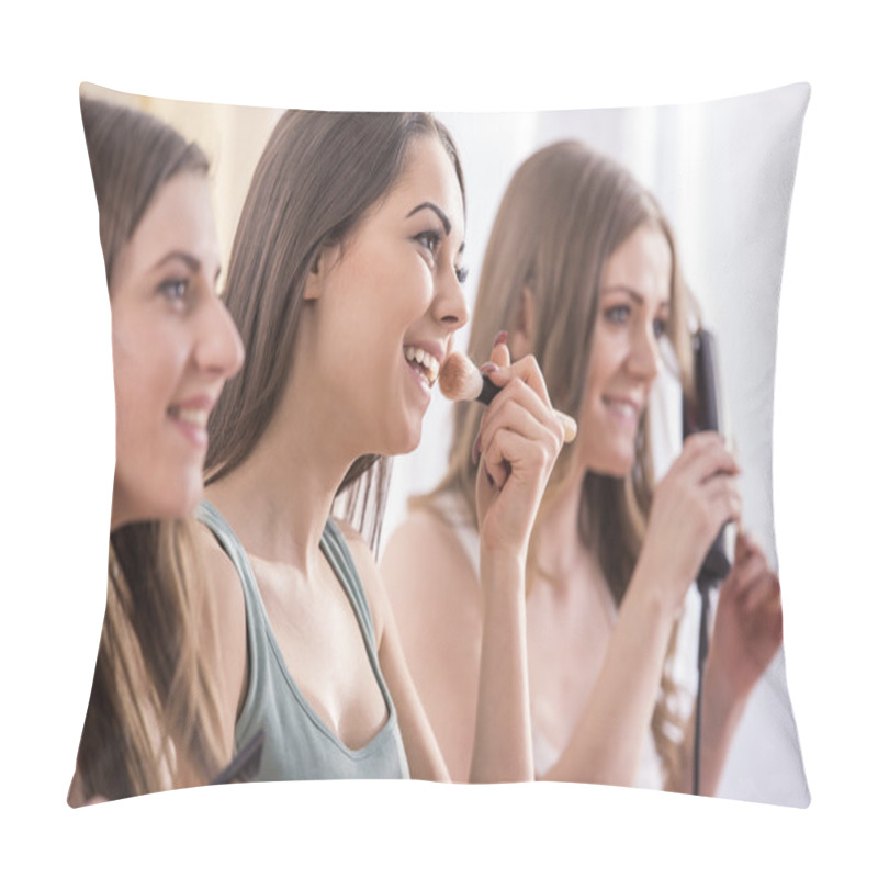 Personality  Girlfriends At Home Pillow Covers