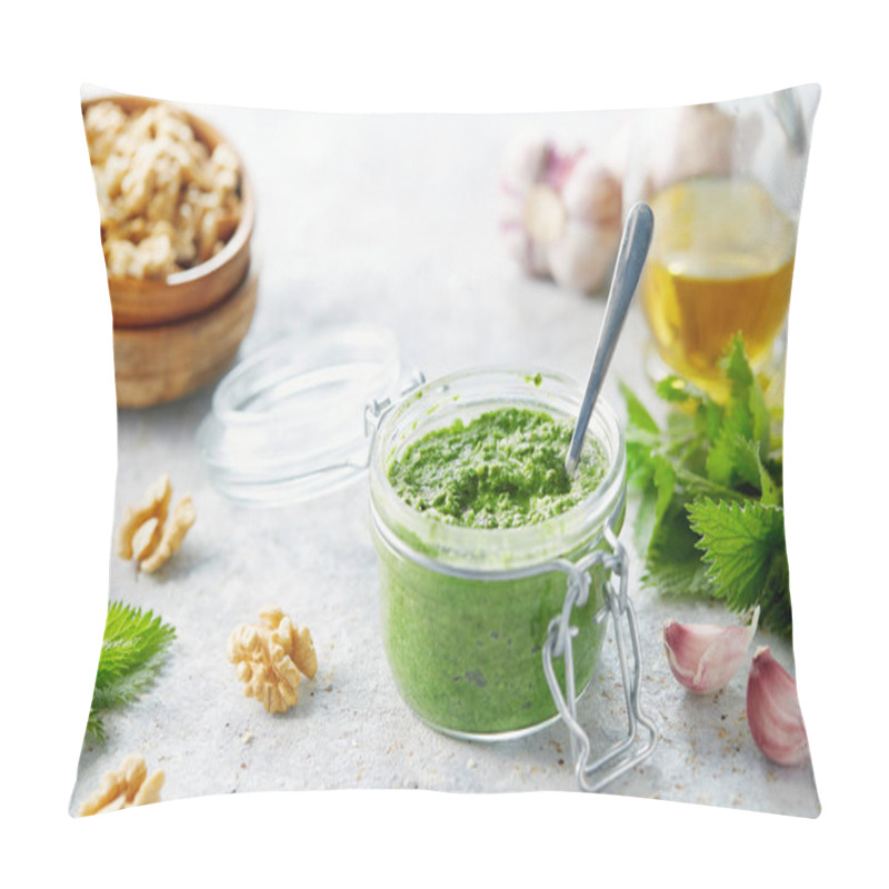 Personality  Vegetarian Nettle, Garlic And Walnut Pesto Pillow Covers