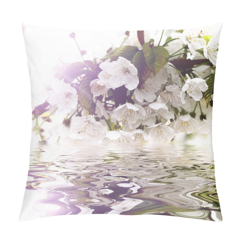 Personality  Beautiful White Flowers Reflected In Water Pillow Covers