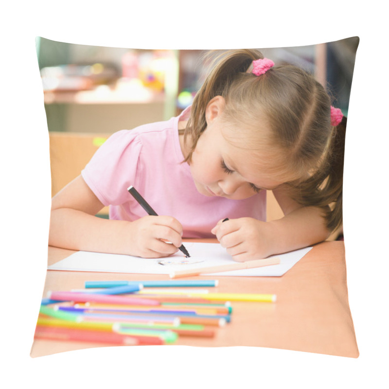 Personality  Little Girl Is Drawing With Felt-tip Pen Pillow Covers