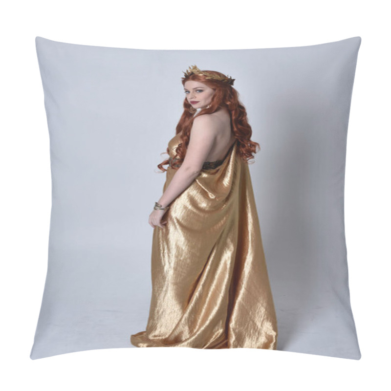 Personality  Full Length Portrait Of Girl With Red Hair Wearing Long Grecian Toga And Golden Wreath. Standing Pose With Back To The Camera,  Isolated Against A Grey Studio Background. Pillow Covers