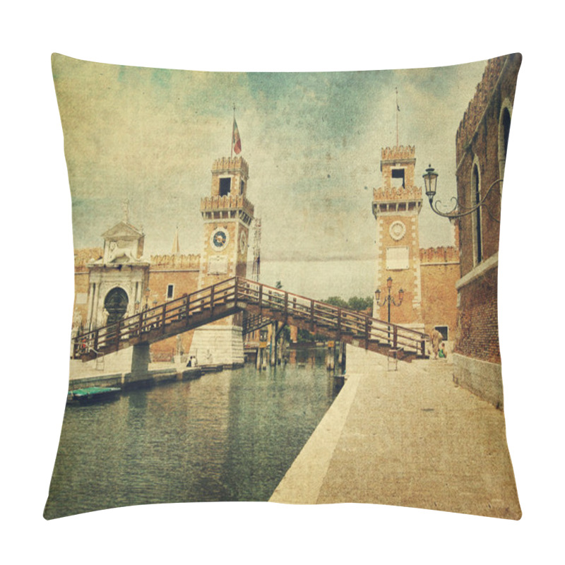 Personality  Old Bastille In Venice Pillow Covers