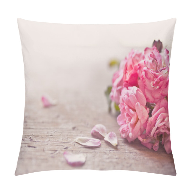 Personality  Pink Roses On Wooden Table Pillow Covers