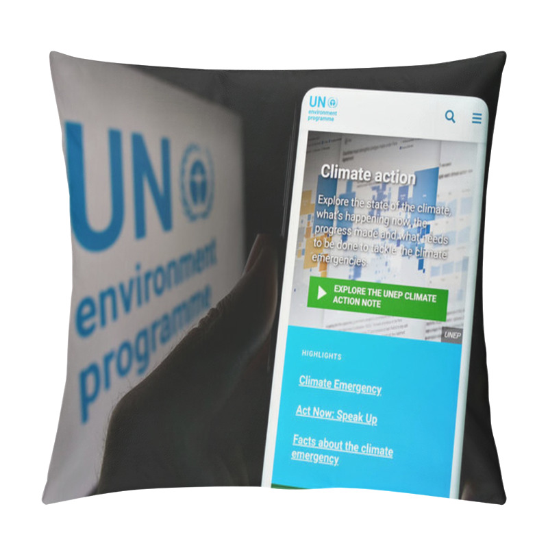 Personality  Stuttgart, Germany - 07-27-2023: Person Holding Cellphone With Website Of United Nations Environment Programme (UNEP) On Screen In Front Of Logo. Focus On Center Of Phone Display. Pillow Covers