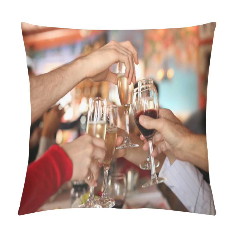 Personality  Hands Holding The Glasses Of Champagne Pillow Covers