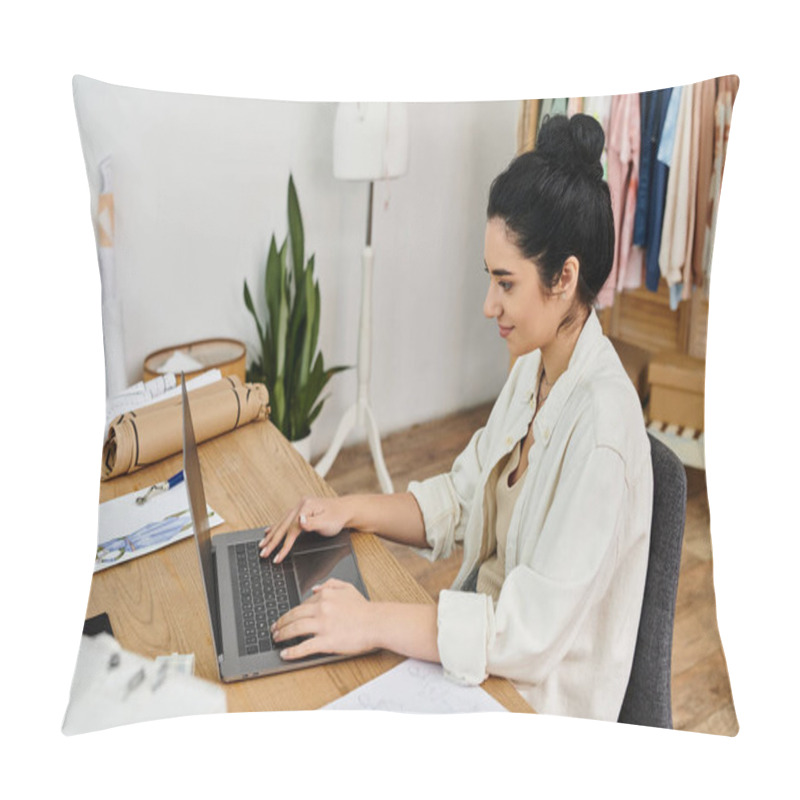 Personality  Woman In Casual Clothes Redesigning Garments On Laptop. Pillow Covers