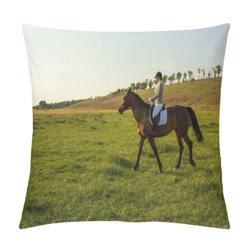 Personality  Young Woman Riding A Horse On The Green Field Pillow Covers