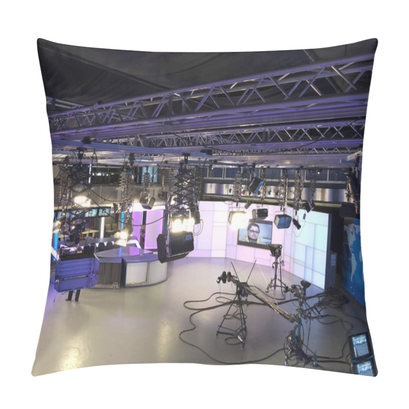 Personality  Television Studio Equipment, Spotlight Truss And Professional Ca Pillow Covers