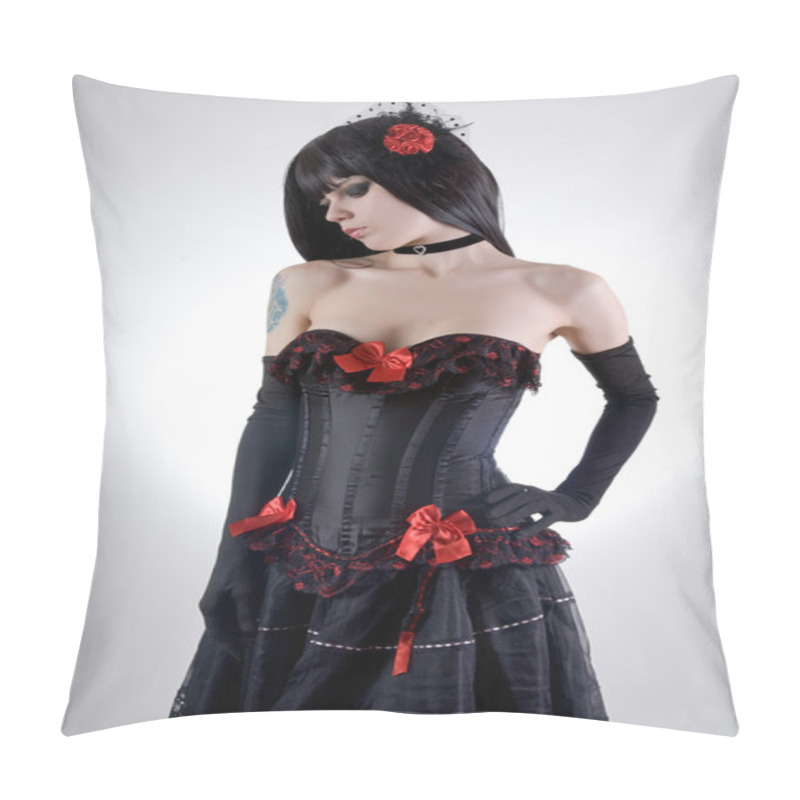 Personality  Attractive Gothic Girl In Black And Red Outfit Pillow Covers