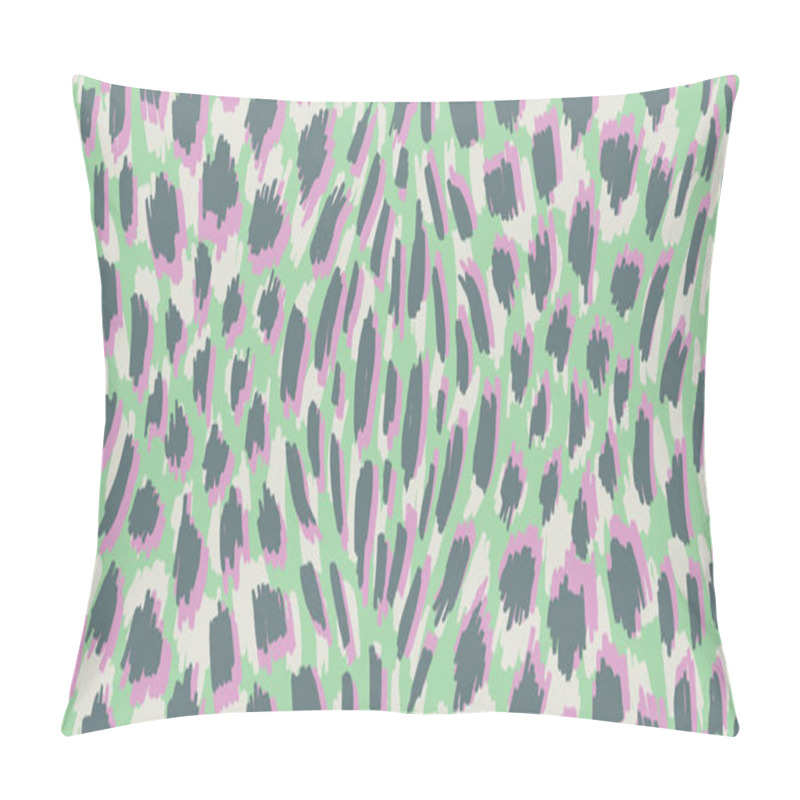 Personality  Abstract Hand-drawn Animal Skin Vector Seamless Pattern. Organic Fragments. Whimsical Spots Texture. Neon Pastel Colors Pillow Covers