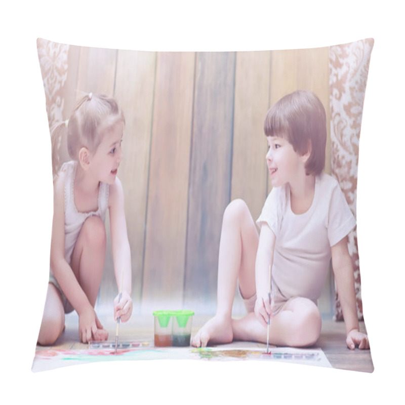 Personality  Little Children Paint On A Large Sheet Of Paper Pillow Covers