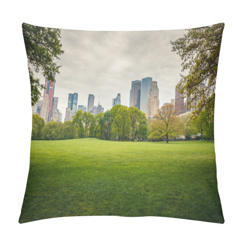 Personality  Central Park At Rainy Day Pillow Covers