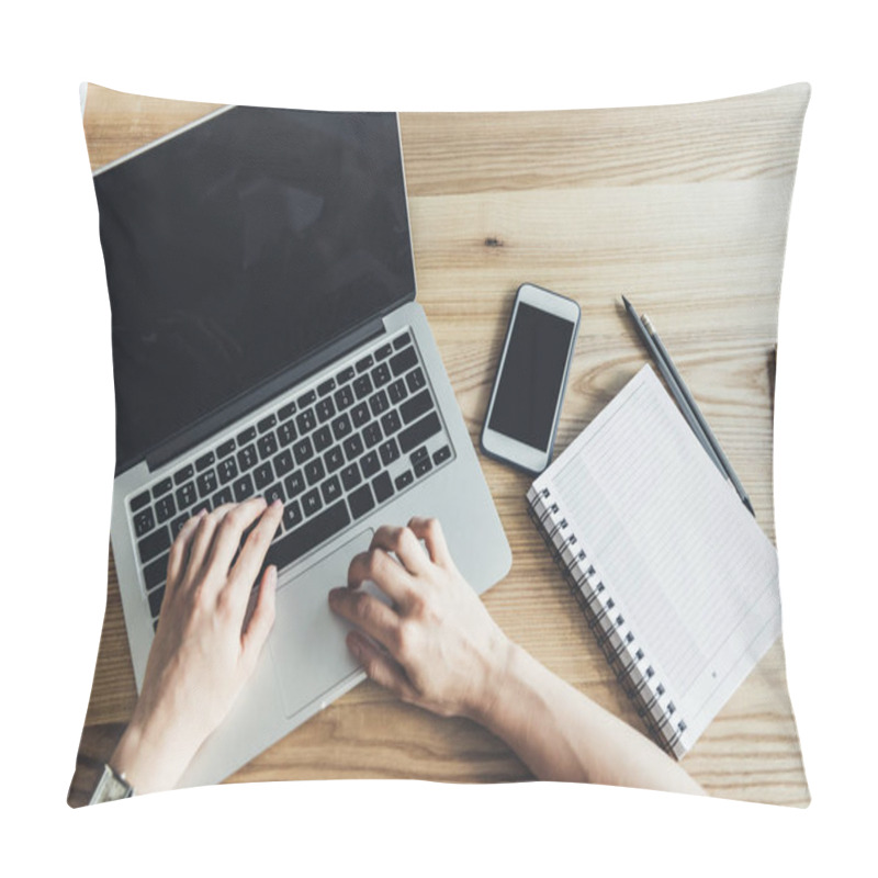 Personality  Woman Typing On Laptop Pillow Covers