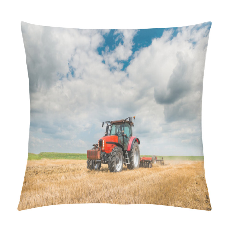 Personality  Tractor Preparation The Field Pillow Covers