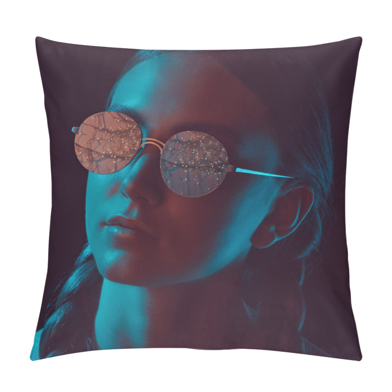 Personality  Woman In Round Sunglasses Pillow Covers