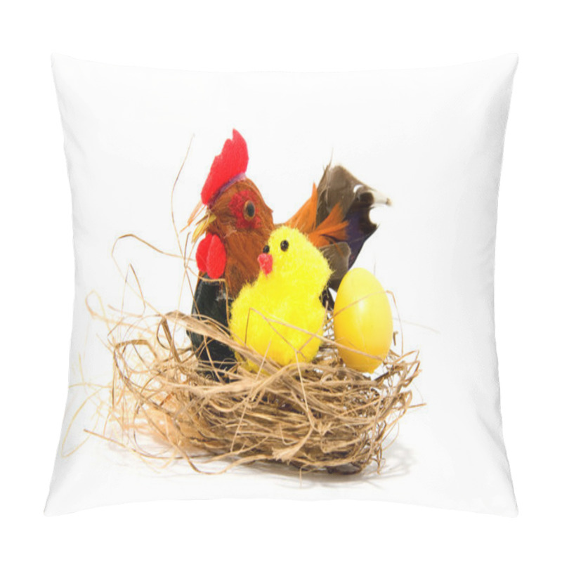 Personality  Kip Met Kuiken En Paasei Op Een Nestje Pillow Covers