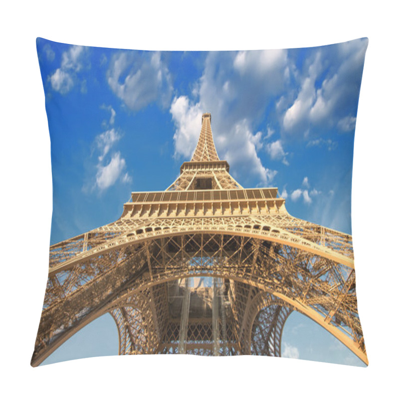 Personality  Eiffel Tower At Sunset Pillow Covers