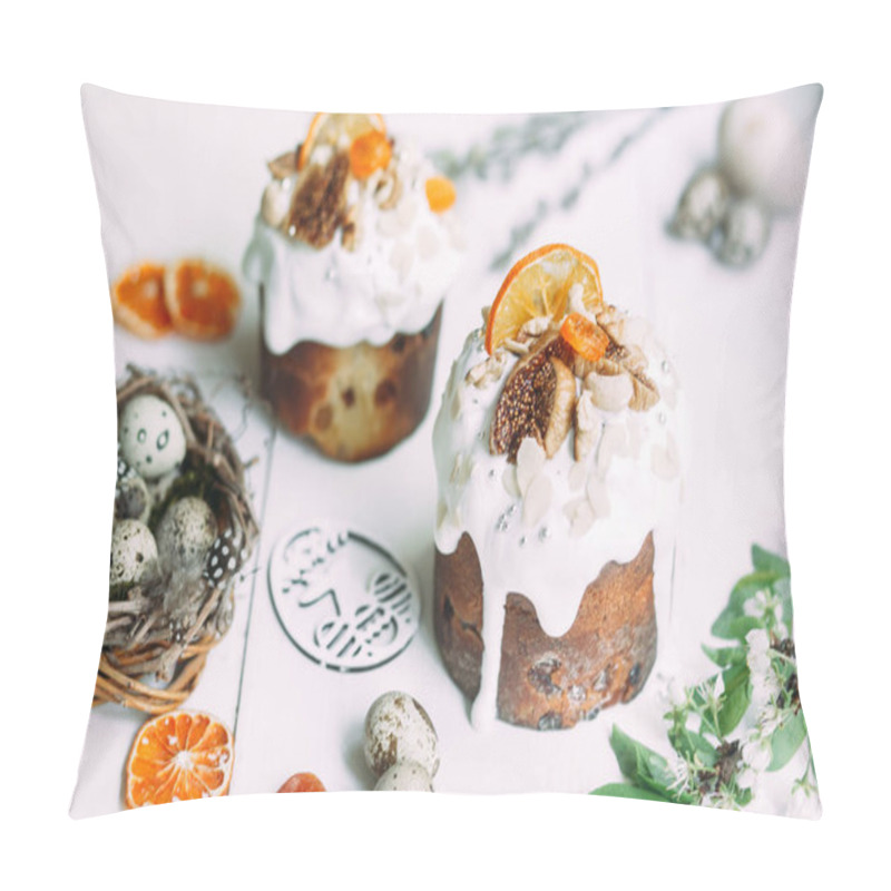 Personality  Easter Cupcake With Candied Fruit, Panetone Pillow Covers