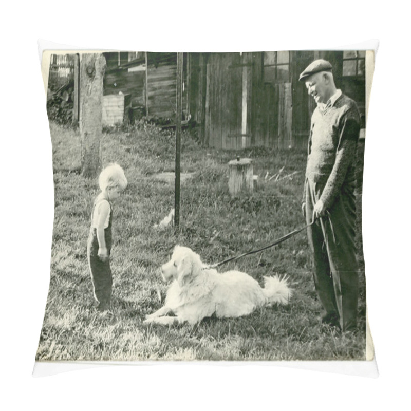 Personality  Grandfather, Grandson And Dog Pillow Covers