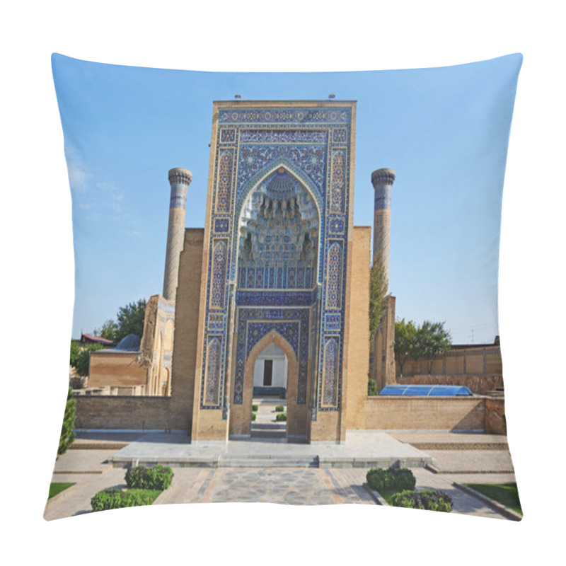 Personality  Gur Emir Mausoleum Of Tamerlane Or Amir Timur In Samarkand, Uzbekistan Pillow Covers