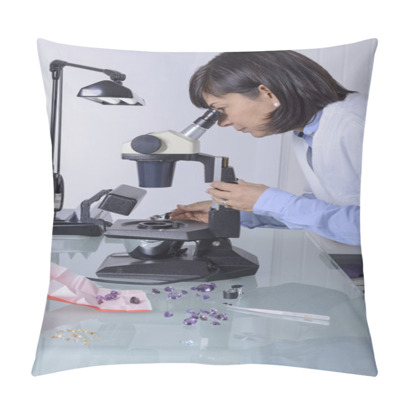 Personality  Gemmologist Pillow Covers