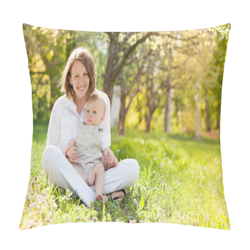 Personality  Beautiful Young Mother And Son Relaxing Sitting Grass Background Pillow Covers