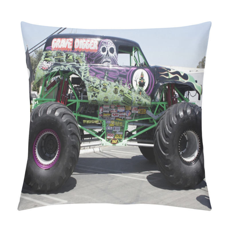 Personality  Modified Truck On Road Pillow Covers