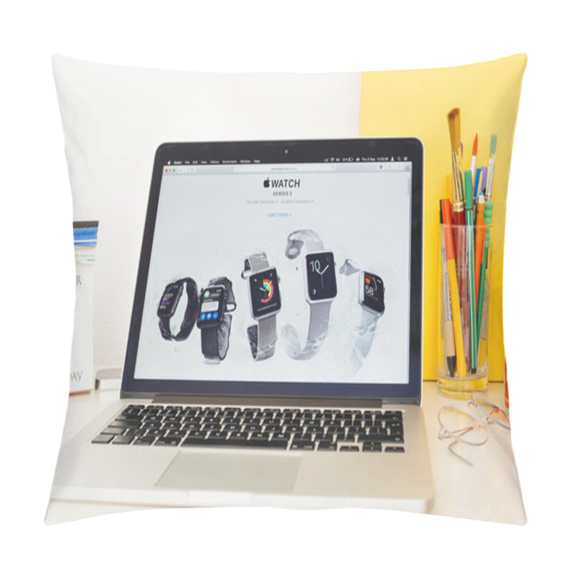 Personality  Apple Computers Website Showcasing All Aple Watch Range Pillow Covers