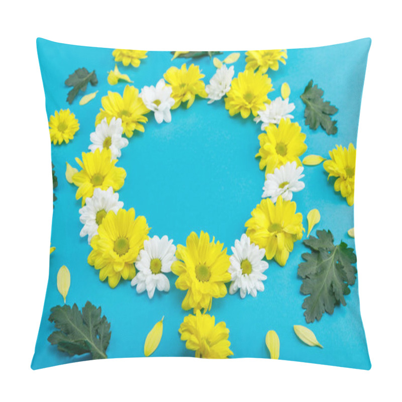 Personality  Beautiful Yellow And White Flowers Pillow Covers